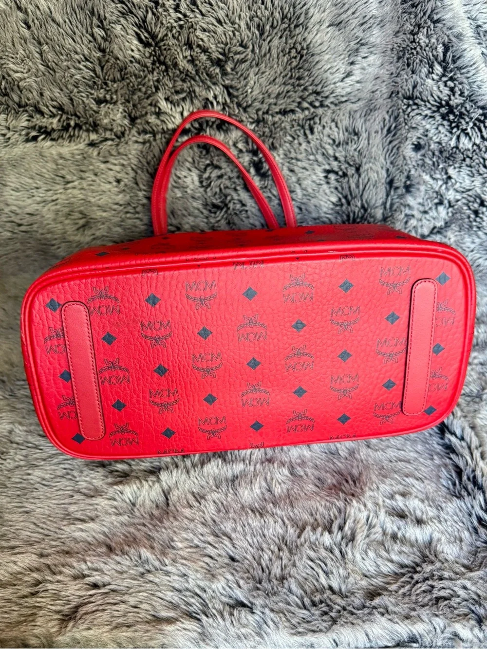 MCM beautiful large